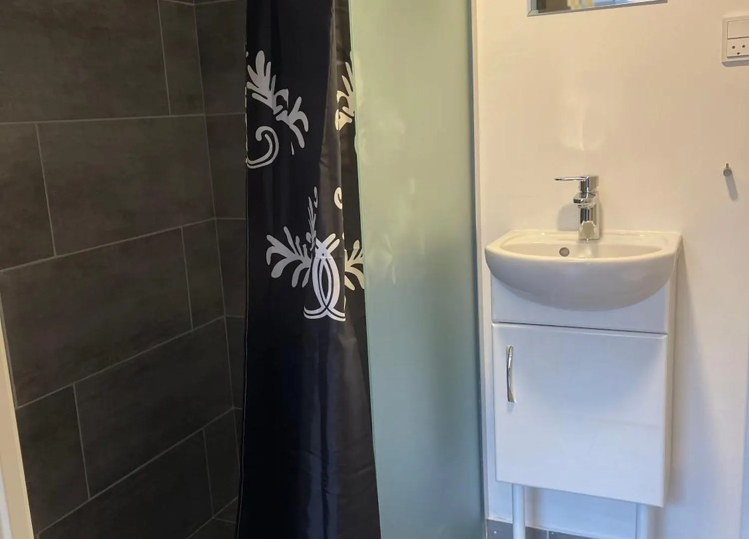 Billund- Newly Renovated 1 Bedroom Kitchen 0*, Billund